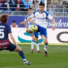 “Alarcón tuvo chances de volver a Chile, pero es inteligente; terminará jugando en España”