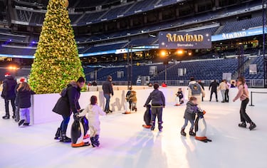El estadio Santiago Bernabéu acoge la 'Mavidad Bernabeu'. Un envento para toda la familia en el que se puede disfrutar de un buen plan en estas fechas navideñas. En la imagen 'El Río de la Magia'.
