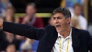 <b>CARÁCTER</b>. Tanjevic es todo un carácter que domina las reglas del juego. Su trayectoria lo avala. Calidad y seriedad para el banquillo del Kinder. Un gran capitán para un gran barco.