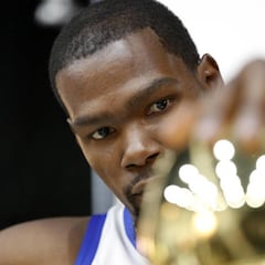 La lección que Durant aprendió de LeBron para forjar su desconocido imperio millonario