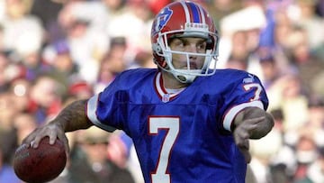 Doug Flutie terminó su carrera con marca de 38-28 en 66 duelos como titular y pasó para 14,715 yardas con 86 anotaciones, además de 1,634 yardas terrestres.