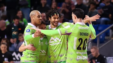 El Palma golpea primero