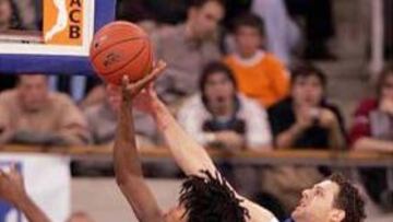 <b>FATIGA.</B> El Real Madrid ha pagado contra Estudiantes la acumulación de partidos.