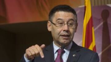 Socios piden a Bartomeu que impida el reparto de esteladas