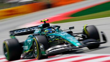 Fernando Alonso (Aston Martin AMR23). Barcelona, España. F1 2023.