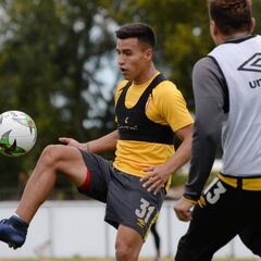 Santa Fe entrena con grupo completo pensando en América