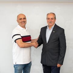 Óscar Gilsanz seguirá siendo técnico del Fabril hasta 2025