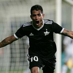 Frank Castañeda, el goleador en Moldavia que va por Muriel