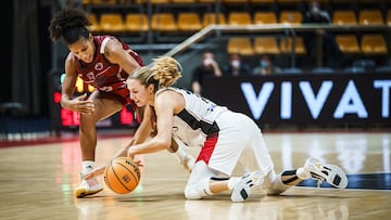 Pelea por un bal&oacute;n en Bolonia