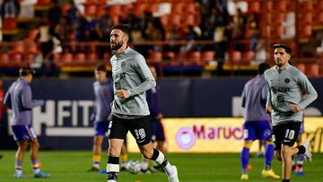 Miguel Layún en calentamiento