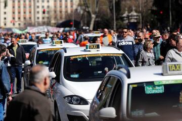 Manifestaci&oacute;n de taxis en el centro de Madrid