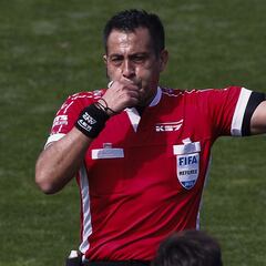 Así es Julio Bascuñán, el árbitro de Colo Colo - Universidad de Concepción