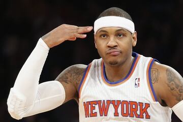 Los New York Knicks reciben a Carmelo Anthony, Chauncey Billups, Corey Brewer, Renaldo Balkman, Anthony Carter, Shelden Williams y una primera ronda de 2016.
Los Denver Nuggets reciben a Danilo Gallinari, Wilson Chandler, Raymond Felton, Timofey Mozgov, Kosta Koufos, una segunda ronda de 2012, una segunda ronda de 2013, una primera ronda de 2014, una primera ronda de 2016 y la opción de cambiar su elección del draft de 2016 con los Knicks
Los Minnesota Timberwolves reciben a Eddy Curry, Anthony Randolph y una segunda ronda de 2015

La llegada de Carmelo a Nueva York, jugador nacido en la ciudad, suponía un fichaje tremendo para una franquicia que llevaba seis años sin jugar los playoffs y que había ganado su último título en 1973. Además, pasaba a formar un Big Three con Billups y Stoudemire, quien el año anterior había firmado una temporada de nivel MVP. Sin embargo, en las seis temporadas y media de Carmelo en la Gran Manzana no se alcanzó nunca el éxito esperado: aunque él se marchó a Oklahoma en 2017 dejando muy buenos números individuales, el equipo sólo alcanzó las eliminatorias por el título en tres de siete ocasioanes posibles y su mejor resultado fueron las semifinales de conferencia en la 2012-13. El gran beneficiado del traspaso fueron los Nuggets, que aparte de conseguir varios titulares productivos durante años (Gallinari, Chandler y Mozgov), eligieron con la primera ronda de 2016 a Jamal Murray en el número 7 del draft. Un jugador que ahora mismo es la segunda estrella del equipo por detrás de Nikola Jokic.
