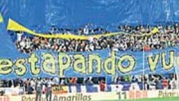 <b>UN INFIERNO. </b>El ambiente del Bernabéu recordó al de las grandes noches de Champions, con un público entregado y unos tifos que sirvieron para intimidar al Valencia.