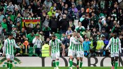 Johnny celebra su gol con Ruibal.