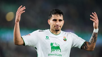 DONOSTIA, SPAIN - DECEMBER 13: Gustavo Puerta of Real Racing Club reacts during the LaLiga Hypermotion match between Real Racing Club de Santander and CD Leganes at Campos de Sport de El Sardinero on December 13, 2025 in Santander, Spain. (Photo by Juan Manuel Serrano Arce/Getty Images)