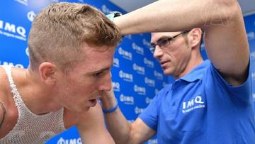 Iker Muniain pasando las pruebas médicas del Athletic Club.