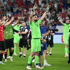 El Valencia fichará un portero si sale Mamardashvili