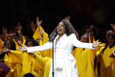 Ledisi interpretó 'Lift Every Voice and Sing'.