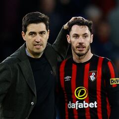Julián Araujo tiene un problema en el Bournemouth