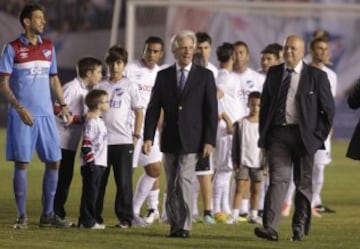 'El Pibe' Valderrama presente en la despedida de 'El Chino' Recoba