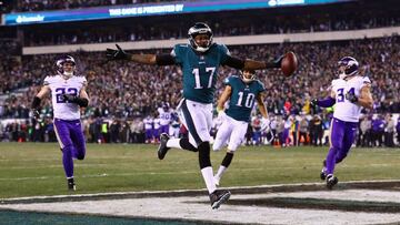 PHILADELPHIA, PA - JANUARY 21: Alshon Jeffery #17 of the Philadelphia Eagles celebrates after scoring a 53 yard touchdown reception during the second quarter against the Minnesota Vikings in the NFC Championship game at Lincoln Financial Field on January 21, 2018 in Philadelphia, Pennsylvania.   Al Bello/Getty Images/AFP
 == FOR NEWSPAPERS, INTERNET, TELCOS &amp; TELEVISION USE ONLY ==