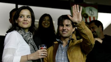 09/12/09  PARTIDO CHAMPIONS LEAGUE SEVILLA - GLASGOW RANGERS  TOM CRUISE KATIE HOLMES