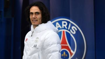 (FILES) In this file photo taken on December 11, 2019 Paris Saint-Germain&#039;s Uruguayan forward Edinson Cavani looks on prior to the UEFA Champions League Group A football match between Paris Saint-Germain (PSG) and Galatasaray at the Parc des Princes 