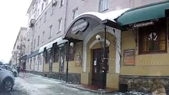 ¡Impactante!: un bloque de hielo casi aplasta a una mujer en Rusia