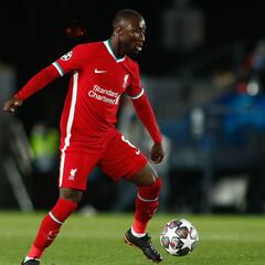 Alexander-Arnold y Keita reciben insultos racistas en redes