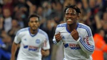 Batshuayi celebrando un gol