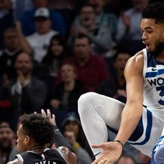 Towns regresa tras su accidente con un gran doble-doble: 34+21