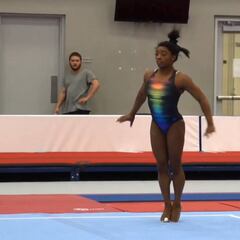 Simone Biles vuelve a entrenar tras su año sabático