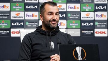 Diego Martínez, durante la rueda de prensa previa al partido ante el Nápoles.