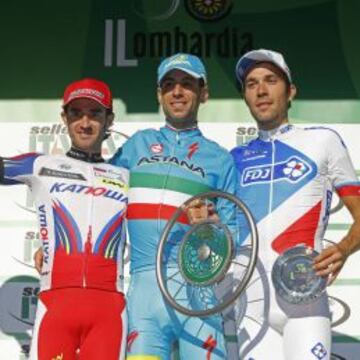 El podio: Dani Moreno, Vincenzo Nibali y Thibaut Pinot.