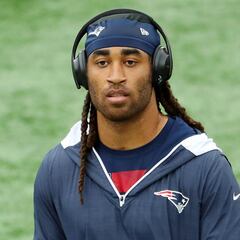 Patriots' CB Stephon Gilmore traded to the Carolina Panthers