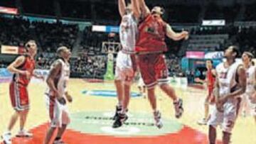 <b>GRAN DOMINIO. </b>Kaya Peker se impuso bajo tableros con 7 rechaces.