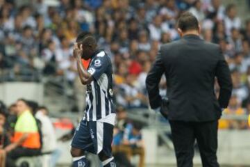 Salió expulsado el jugador de rayados