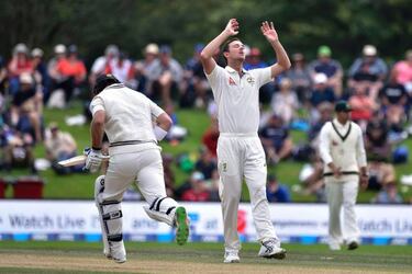 Swearing row as Aussies close on win and top ranking