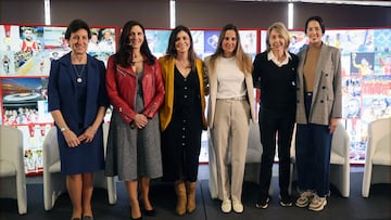 De izquierda a derecha, Manuela González, Asunción Loriente, Vanessa Chinchón, Mónica Solana, Elena Benítez y Alejandra Quereda.