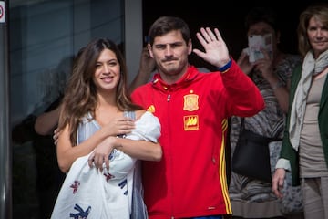 2016. 2014. Sara Carbonero e Iker Casillas con su hijo recién nacido Lucas.