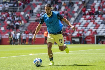 Lista la alineación del América para enfrentar al Querétaro