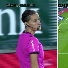 El ojo de halcón es ella: acierto arbitral espectacular en el Betis-Real de Guadalupe Porras