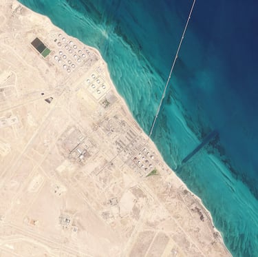 La imagen satelital muestra la terminal de Juaymah en Arabia Saudita.