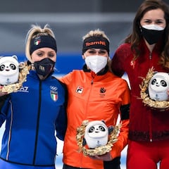 El podio olímpico del mantra de Villeneuve, la Lollobrigida y la medalla 200 para Canadá