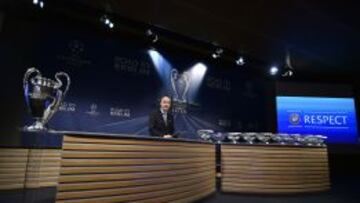 Infantino, en un sorteo de Champions.