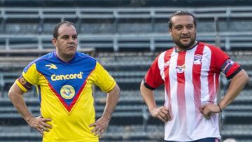 Aficionados rojiblancos y azulcremas rememoraron viejas épocas en el Estadio Azul. ‘Bofo’ Bautista y Matías Vuoso fueron los anotadores.