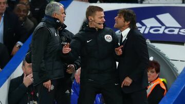 LONDON, ENGLAND - MARCH 13: Jose Mourinho Manager of Manchester United and Antonio Conte manager of Chelsea have words and are separated by fourth official Mike Jones during The Emirates FA Cup Quarter-Final match between Chelsea and Manchester United at