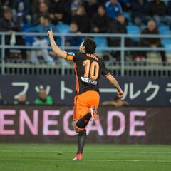 Remontada exprés del Valencia para hundir más al Málaga