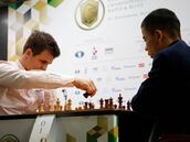 Dubov, nuevo rey del ajedrez rápido; Carlsen se quedó a 0,5
